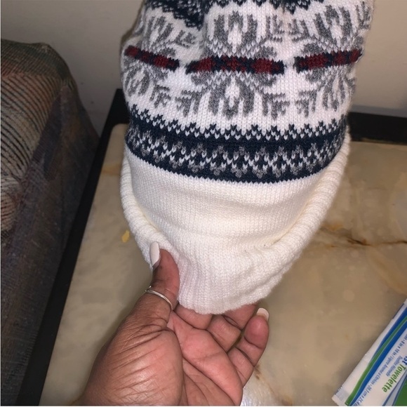 Beanie - Picture 6 of 6